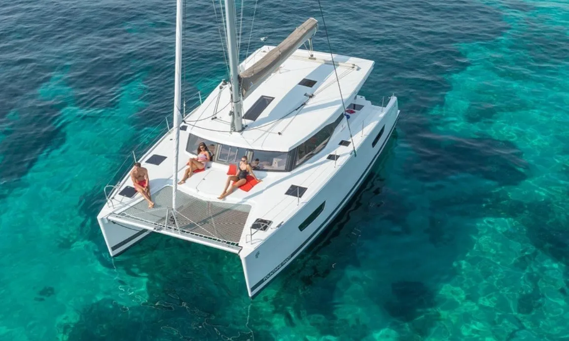 Fountaine Pajot Lucia 40 - 4 cab. HYLIA  boat image