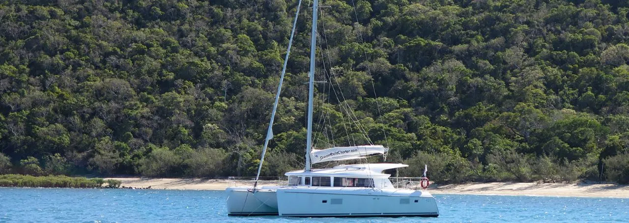 Lagoon 421 TRAVIATA 1  boat image