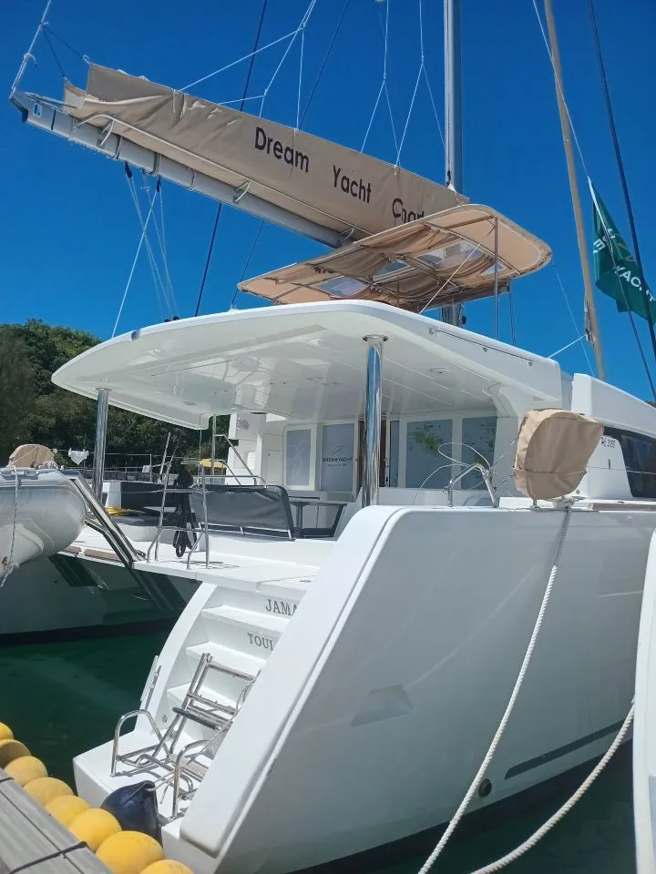 Lagoon 52 F - 6 + 2 cab. JAMALAC  boat image