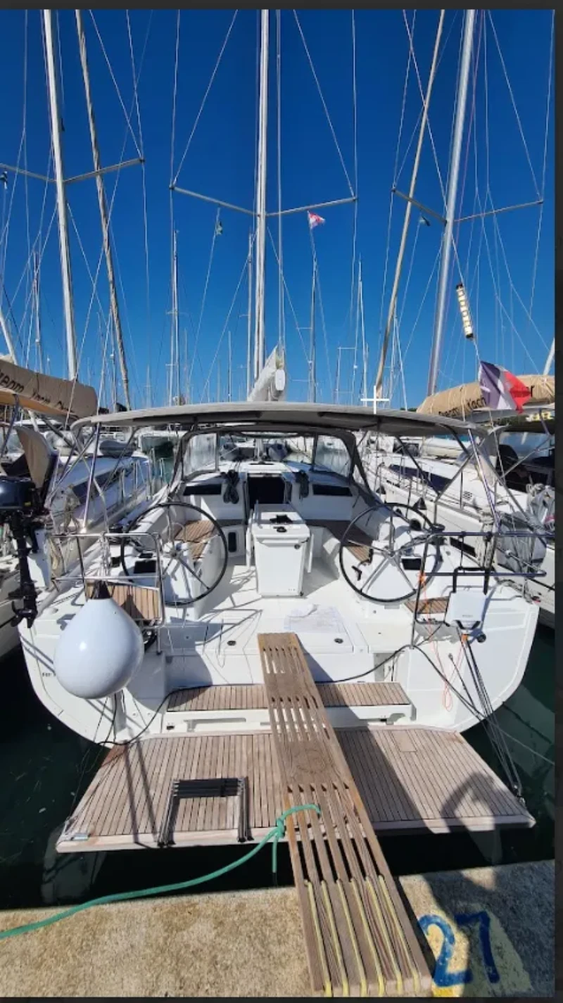 Oceanis 40.1 NUVOLA boat image
