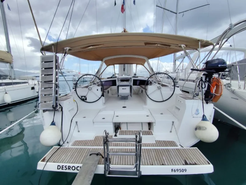 Imagen del barco Oceanis 48 DESROCHES 