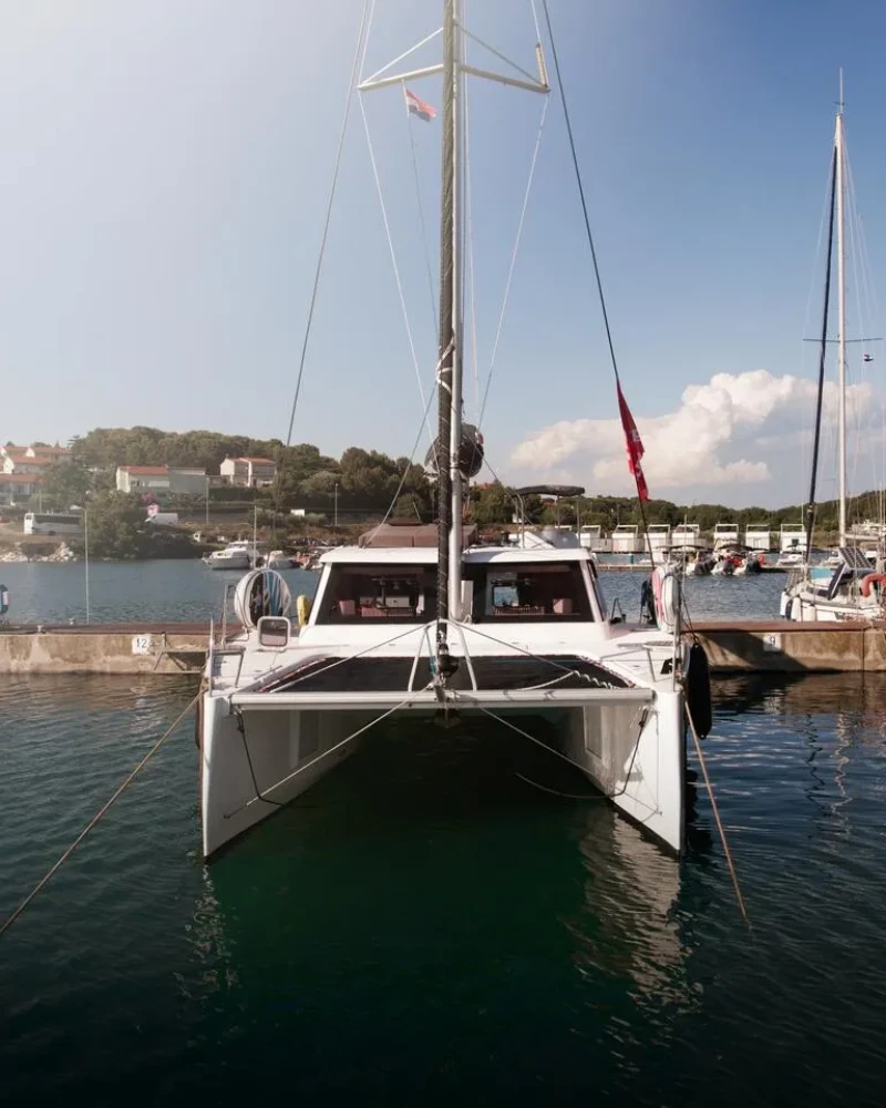 Aventura 34 Jumping Fitness boat image