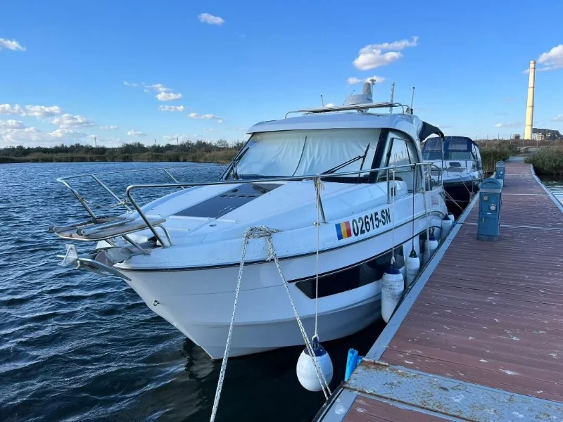 Antares 9 Bella Vista boat image