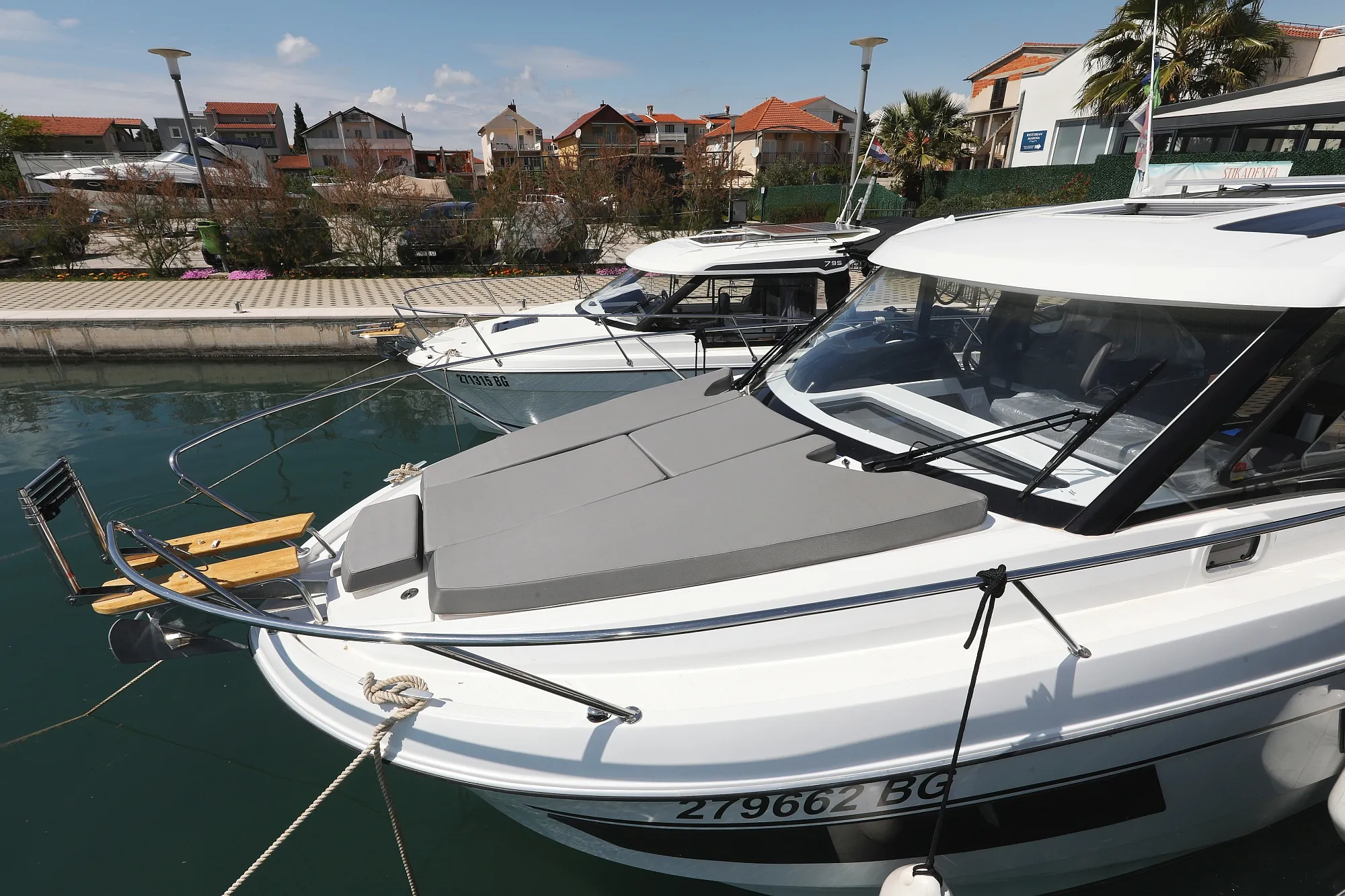 Image slide 42683