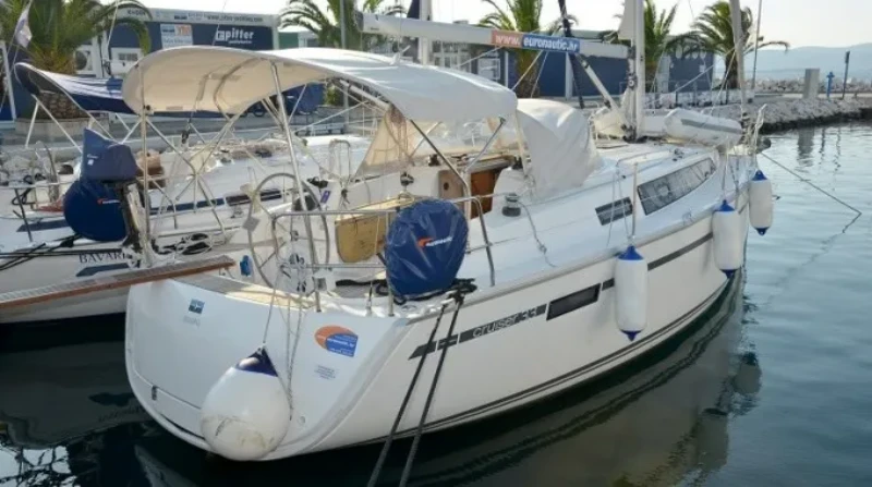 Bavaria Cruiser 33 Ami boat image
