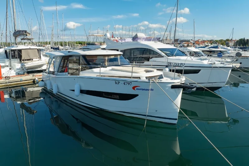 Greenline 39 Vita Bella boat image