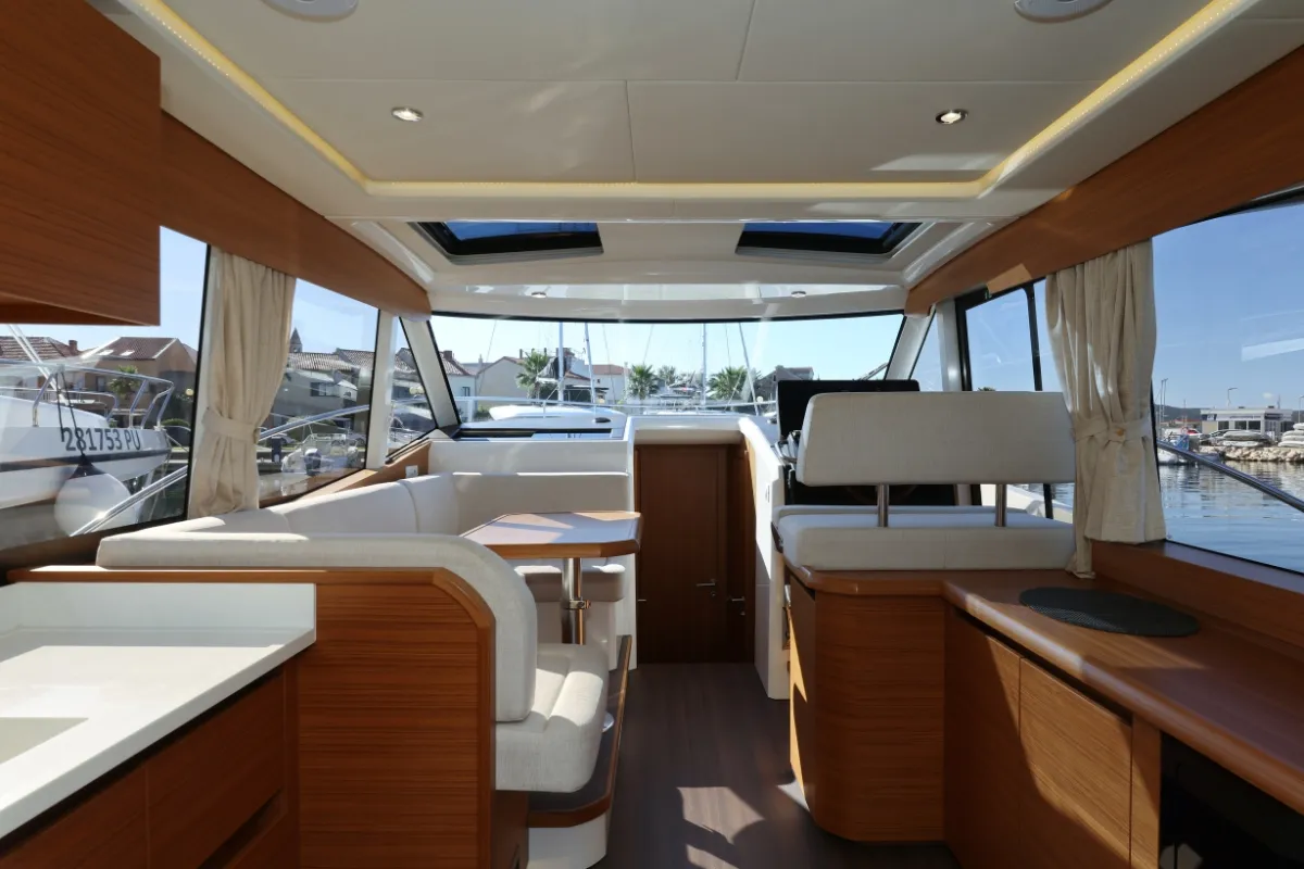 Image slide 43979