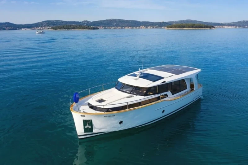 Greenline 40 Lady Elma boat image
