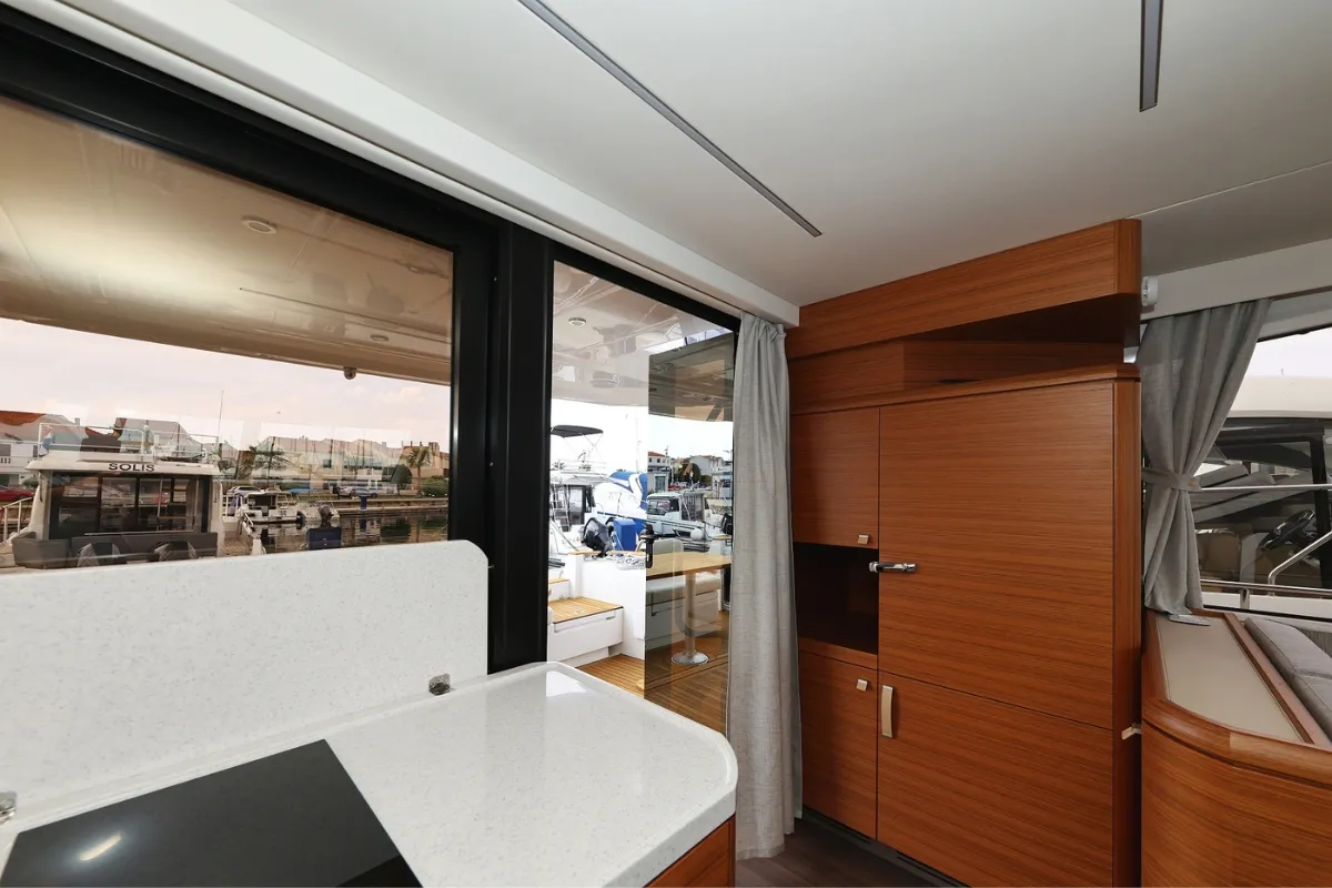 Image slide 44100