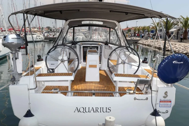 Oceanis 35.1 Aquarius boat image