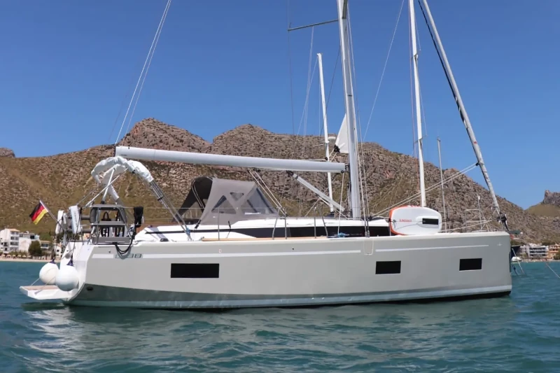 Bavaria C38 Levante boat image