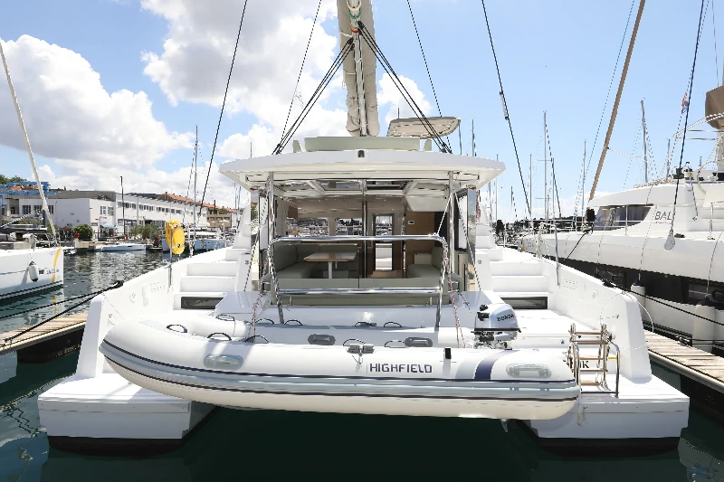 Bali 4.2 Mademoiselle boat image