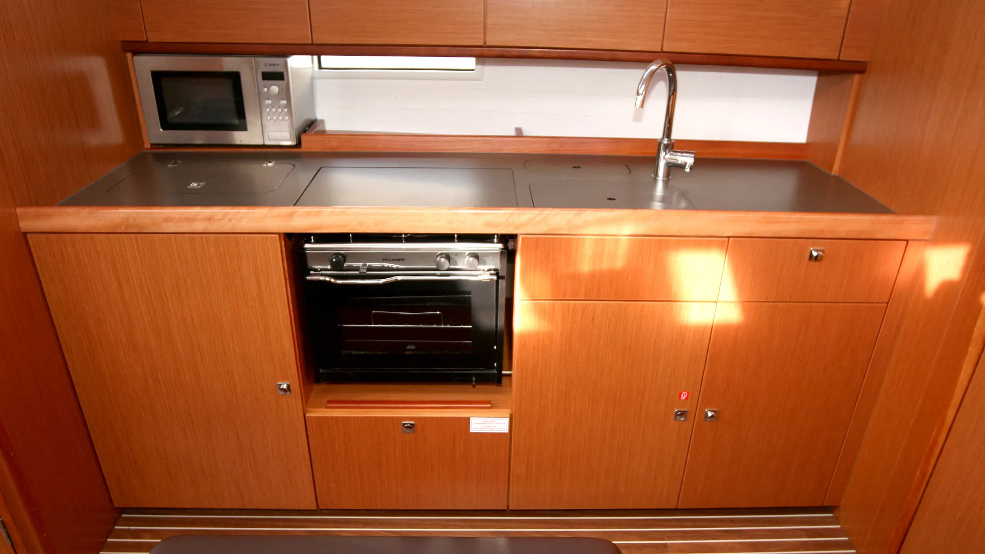 Image slide 46002