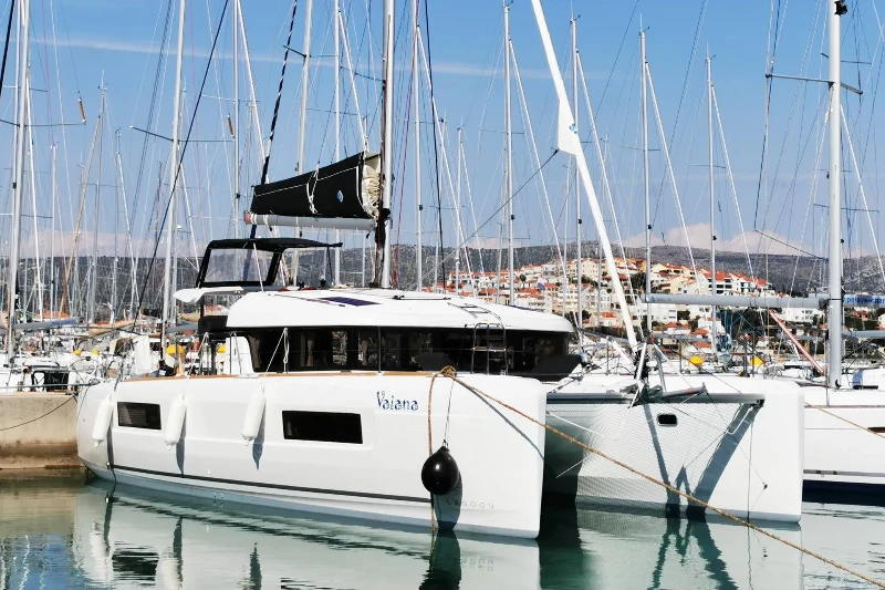 Lagoon 40 Vaiana boat image