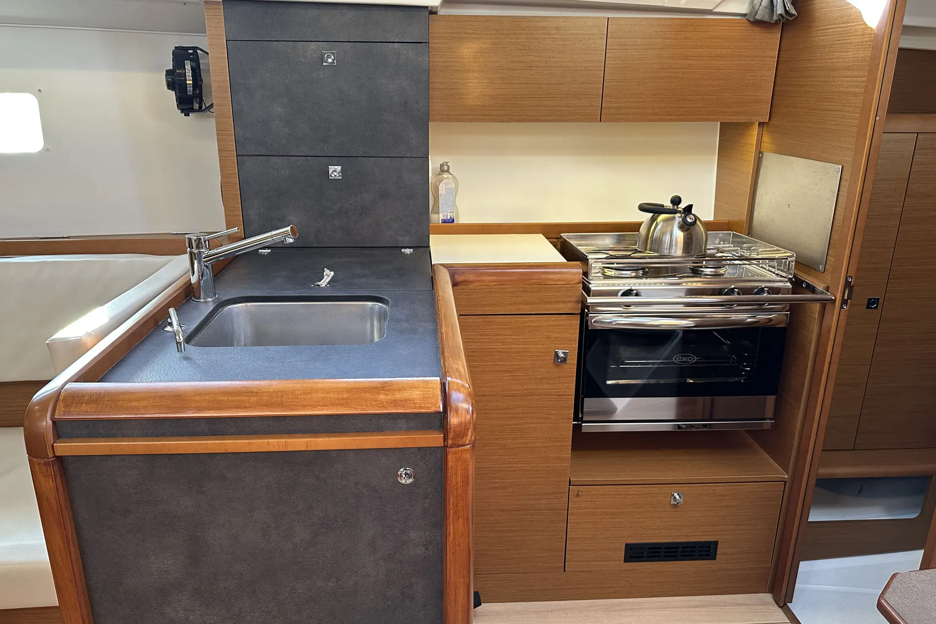 Image slide 47413