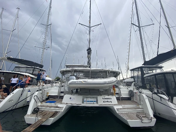 Lagoon 42 Brunhilde boat image