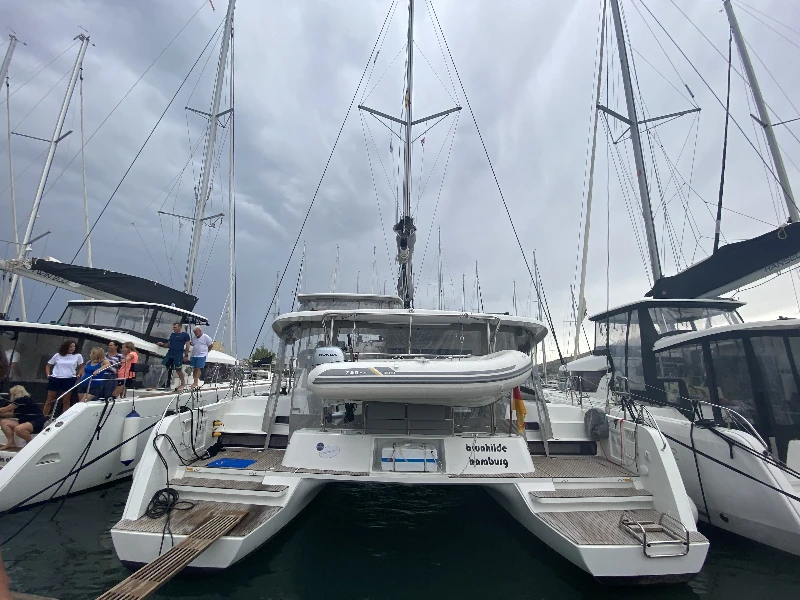 Lagoon 42 Brunhilde boat image