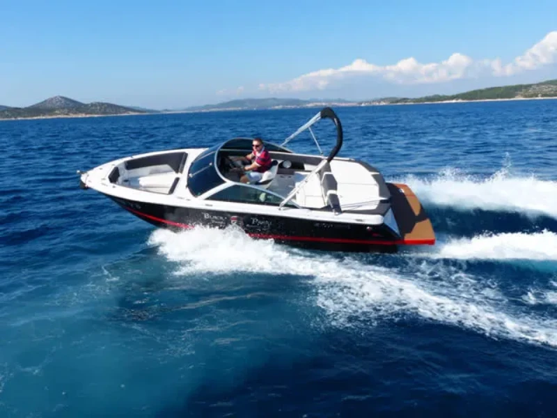 Four Winns H210 Black Pearl boat image