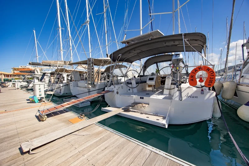 Bavaria C42 Arian boat image