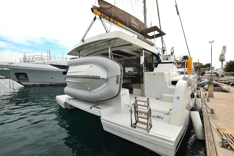 Bali Catspace Hi Friends boat image