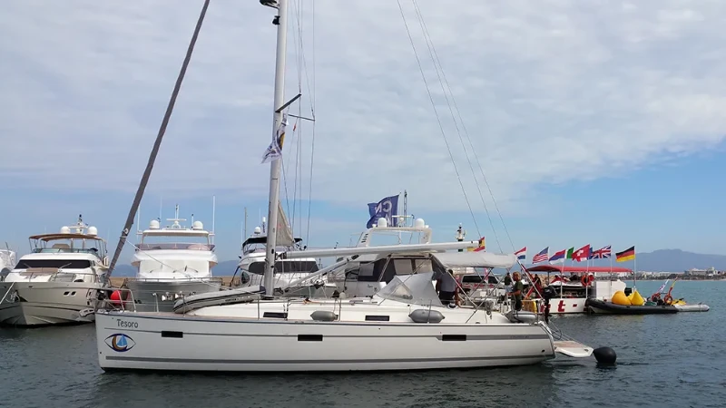 Bavaria Cruiser 40 Tesoro boat image