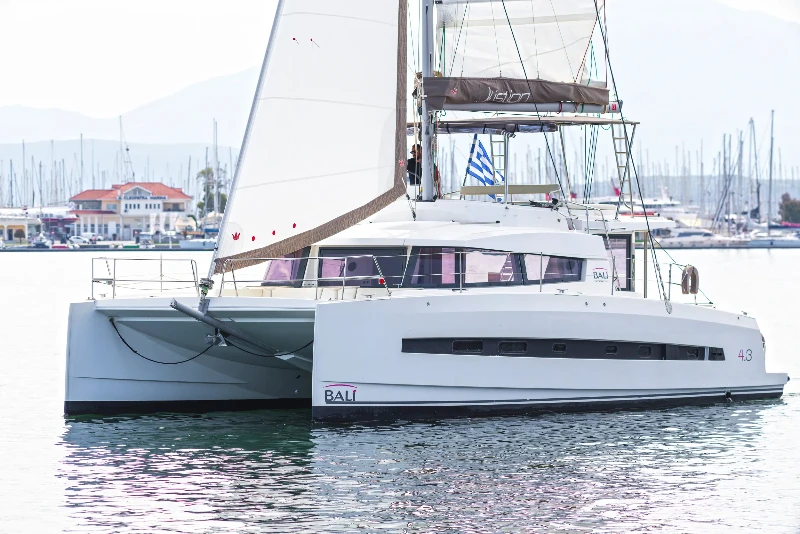 Bali 4.3 Annita boat image