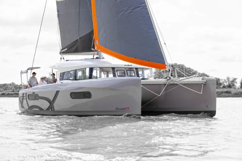 Excess 12 - 4 + 1 + 1 cab. Excessive boat image