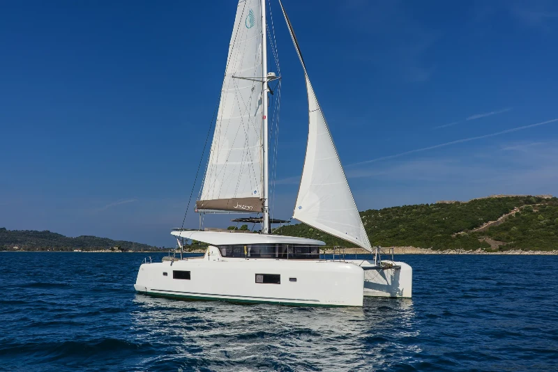 Lagoon 42 Pulsar boat image