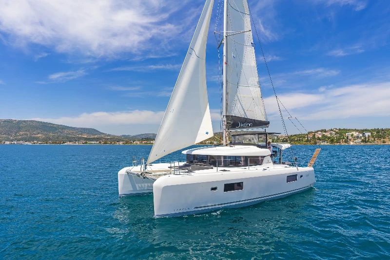 Lagoon 42 Aurora boat image