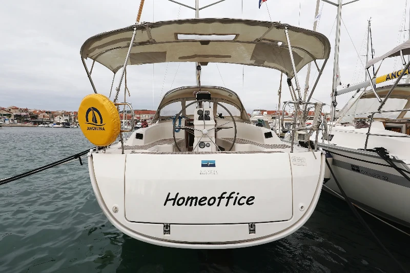 Bavaria Cruiser 33 Homeoffice boat image