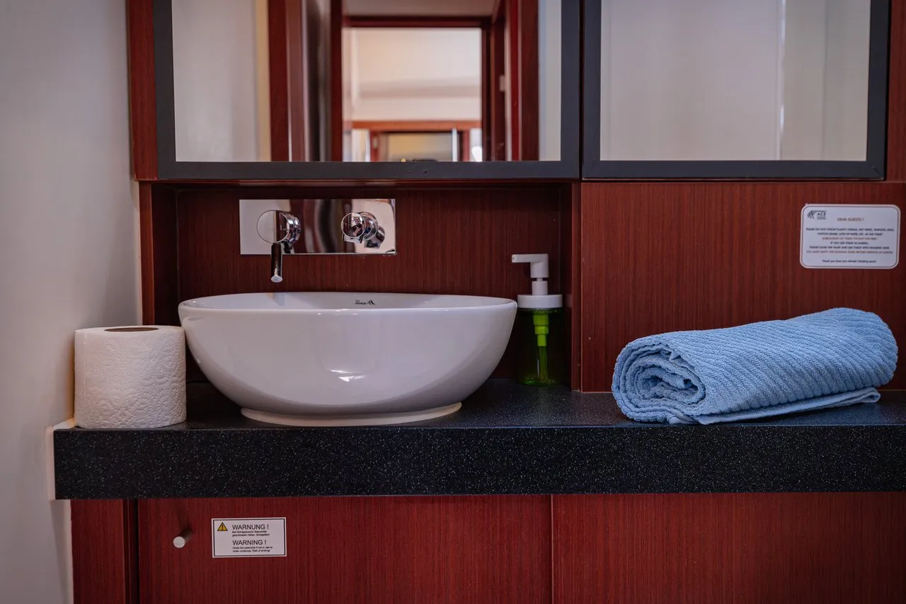 Image slide 646