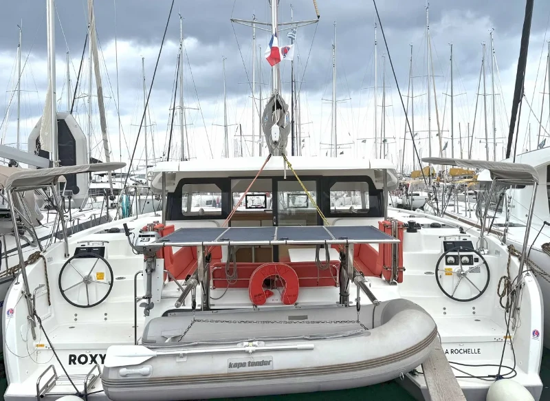 Excess 11 - 4 + 1 + 1 cab. Roxy boat image