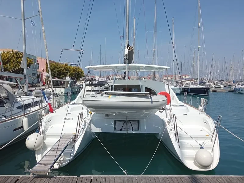 Lagoon 380 Sunrise boat image