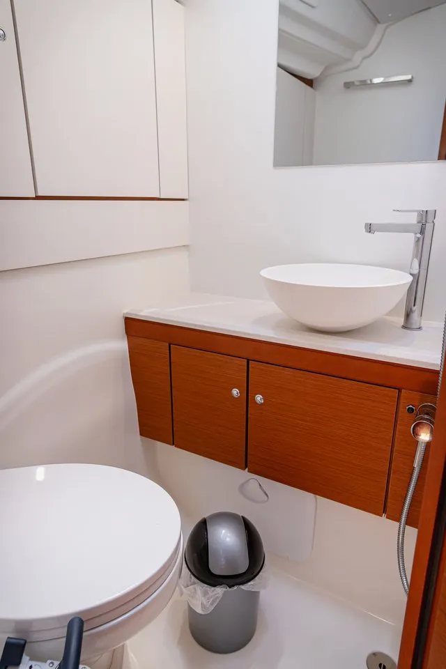 Image slide 668