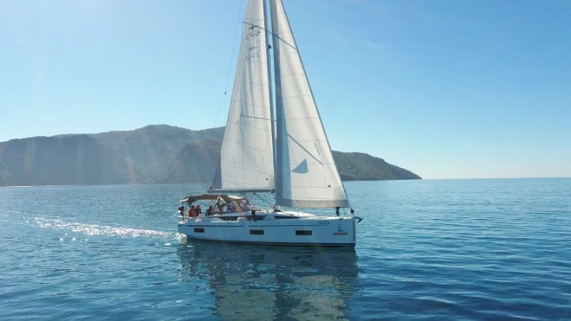 Bavaria C42 Fiesta boat image