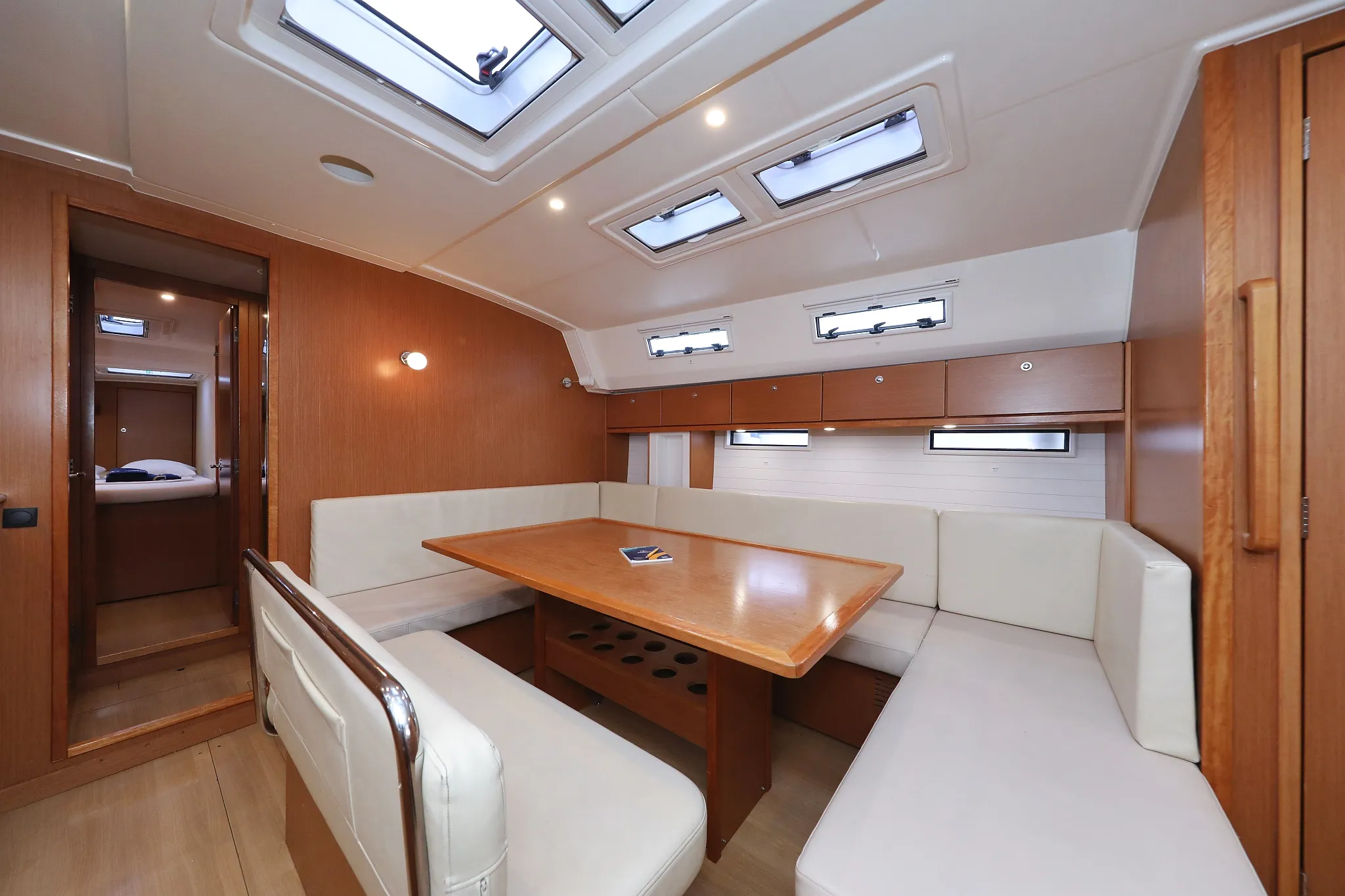 Image slide 6868