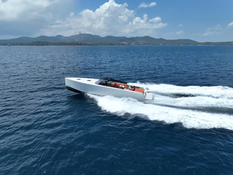 Vandutch 55 Goldfinger boat image