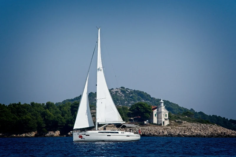 Bavaria Cruiser 41 MH 62 boat image