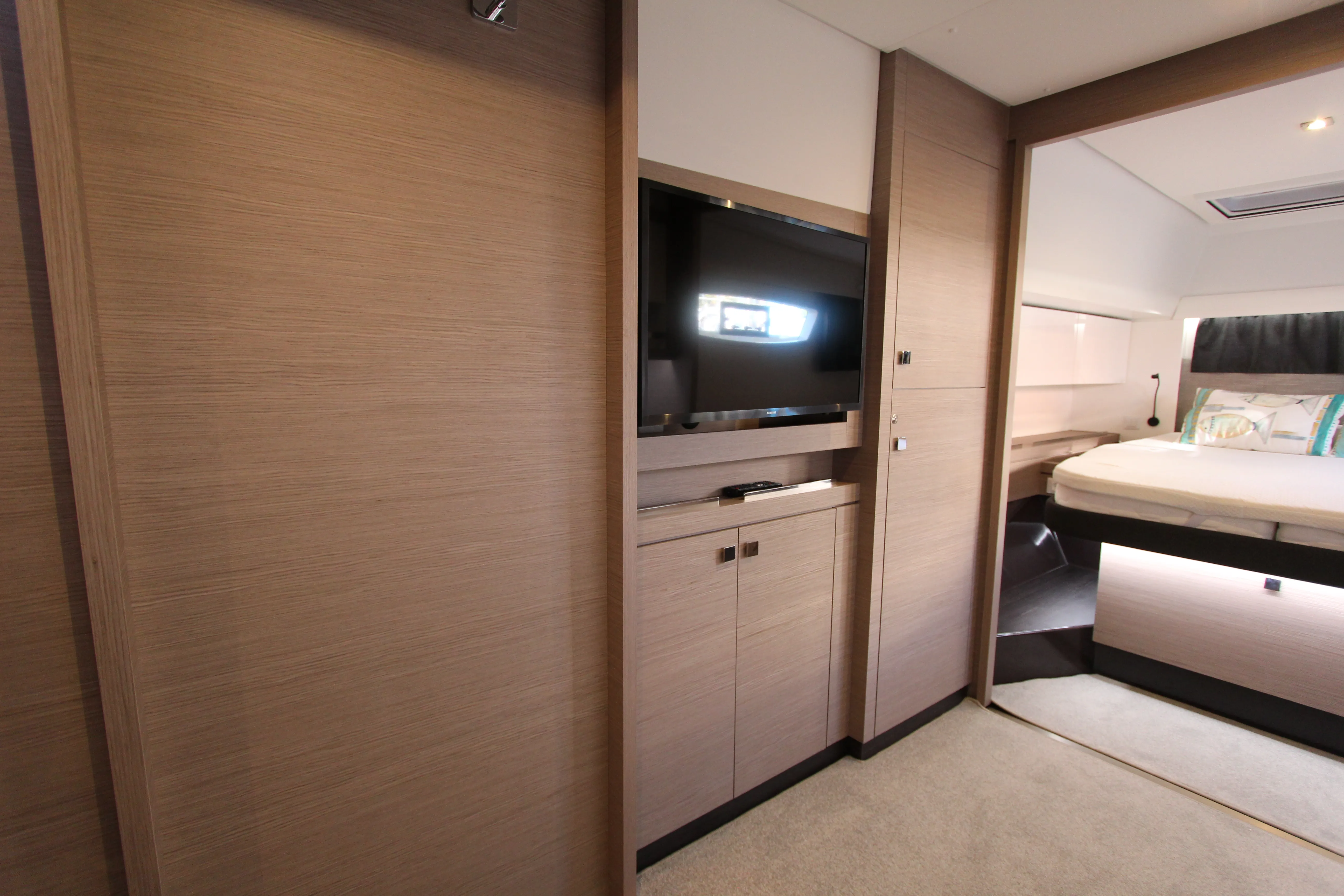 Image slide 70271