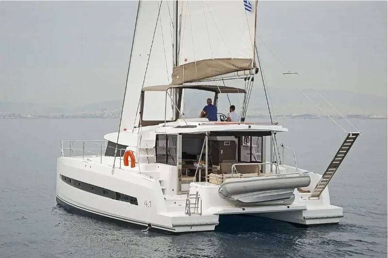 Bali 4.1 Golden Waters boat image