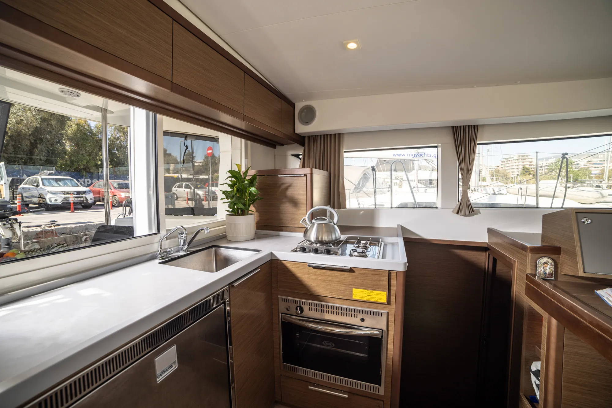 Image slide 73845
