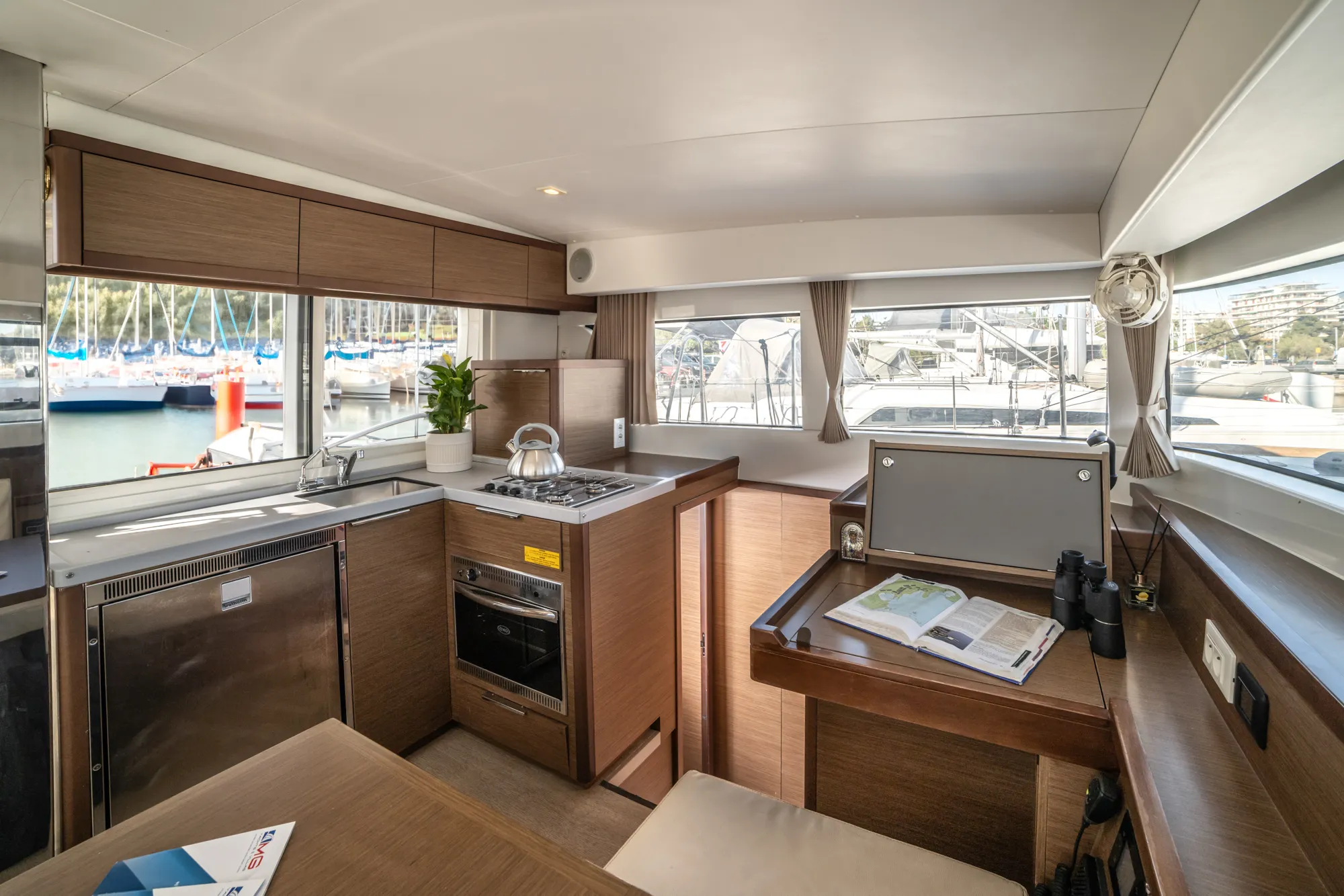 Image slide 73846