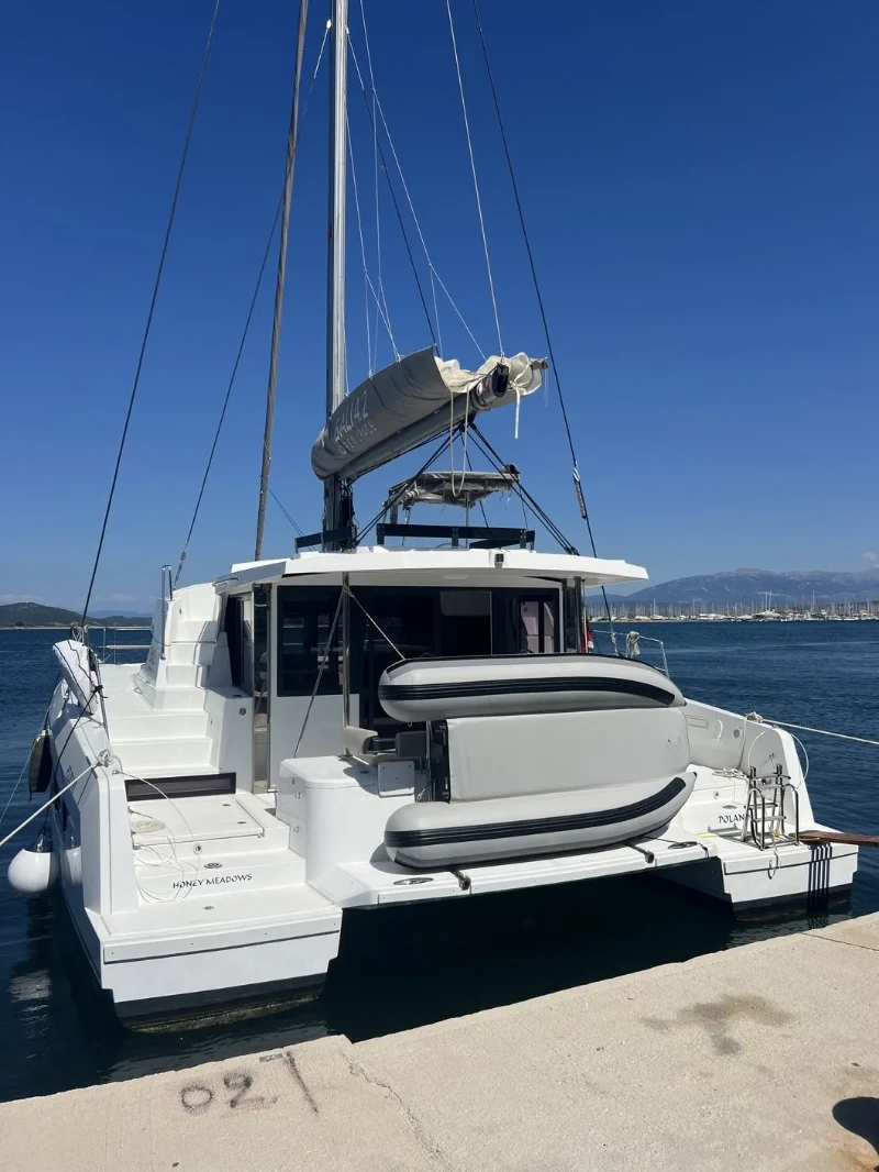 Bali 4.2 Honey Meadow boat image