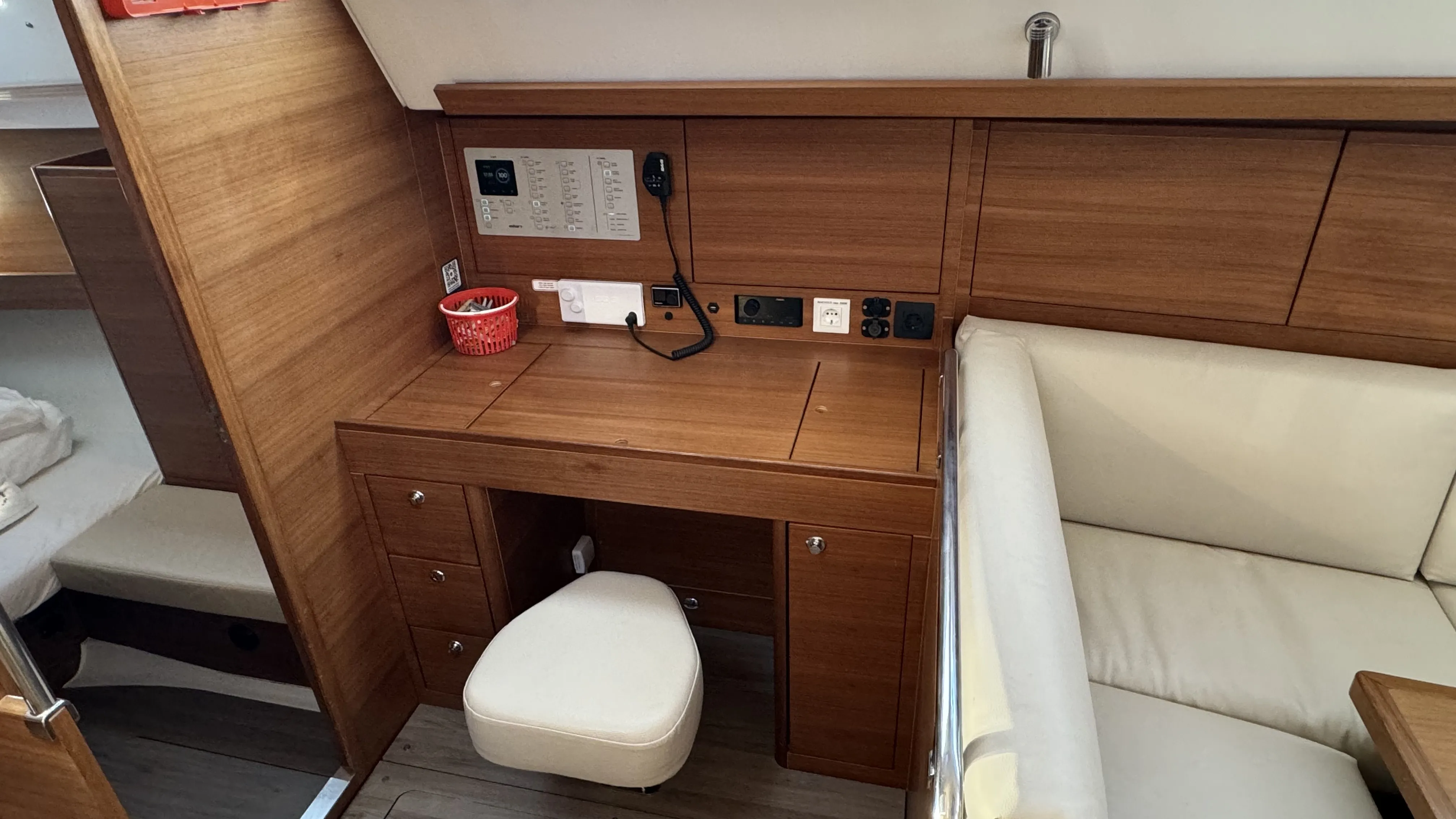 Image slide 76545