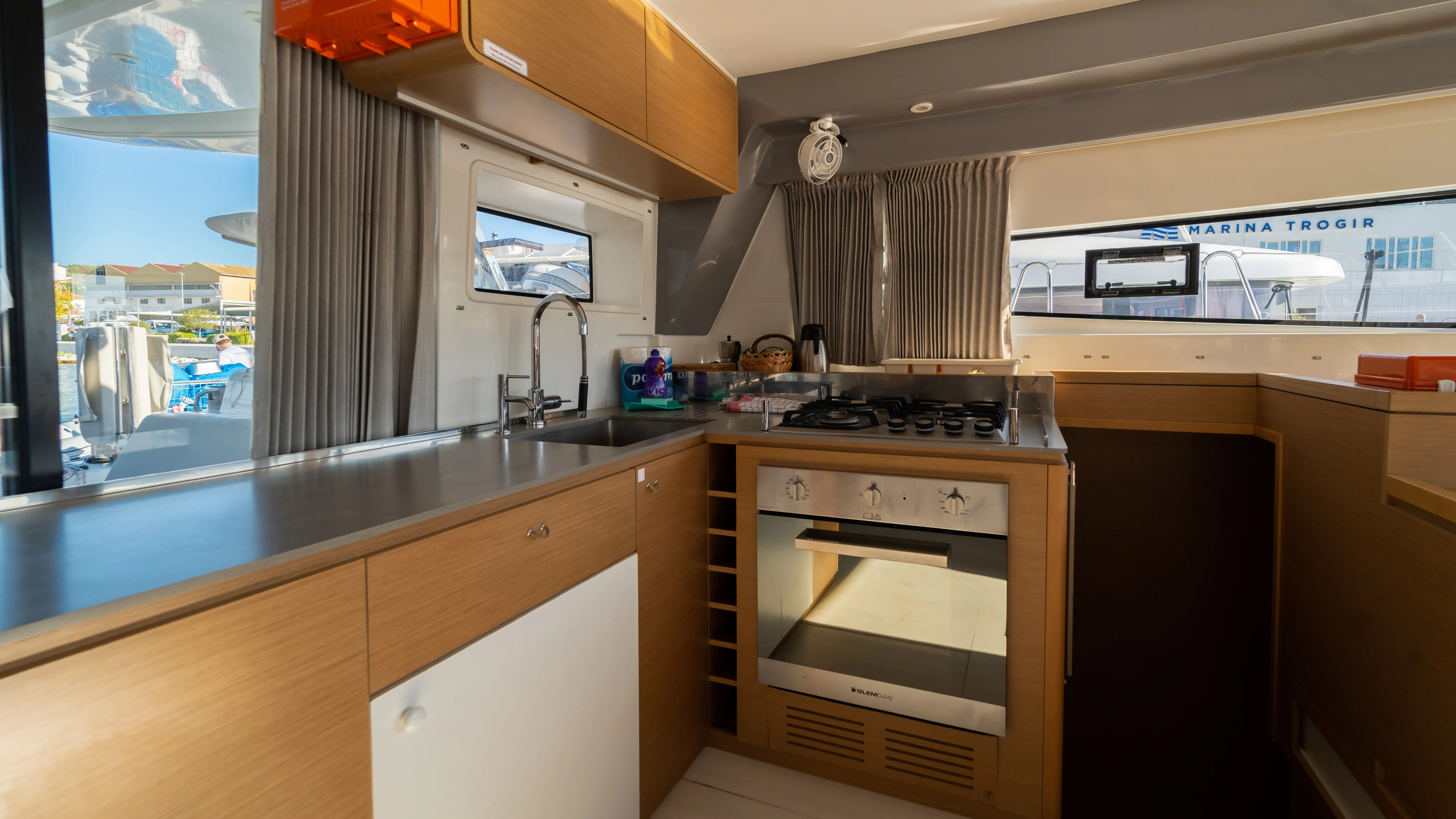 Image slide 76746