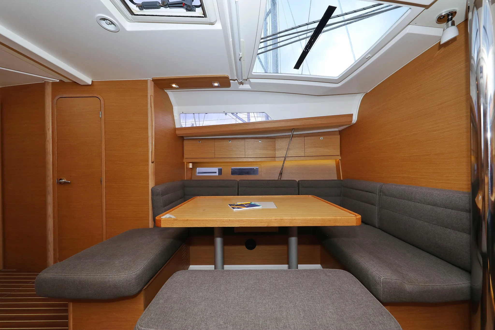 Image slide 7696