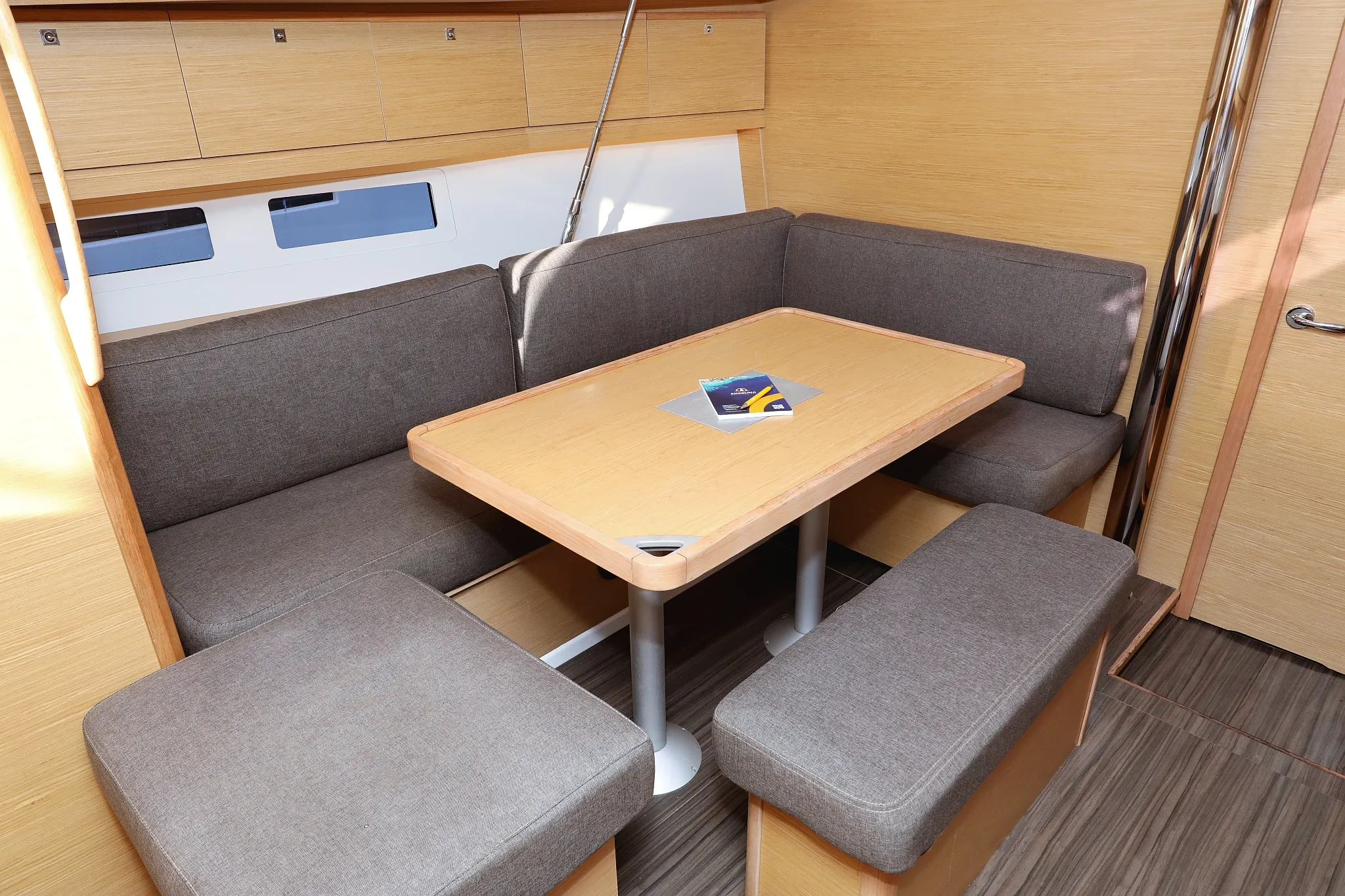 Image slide 7832