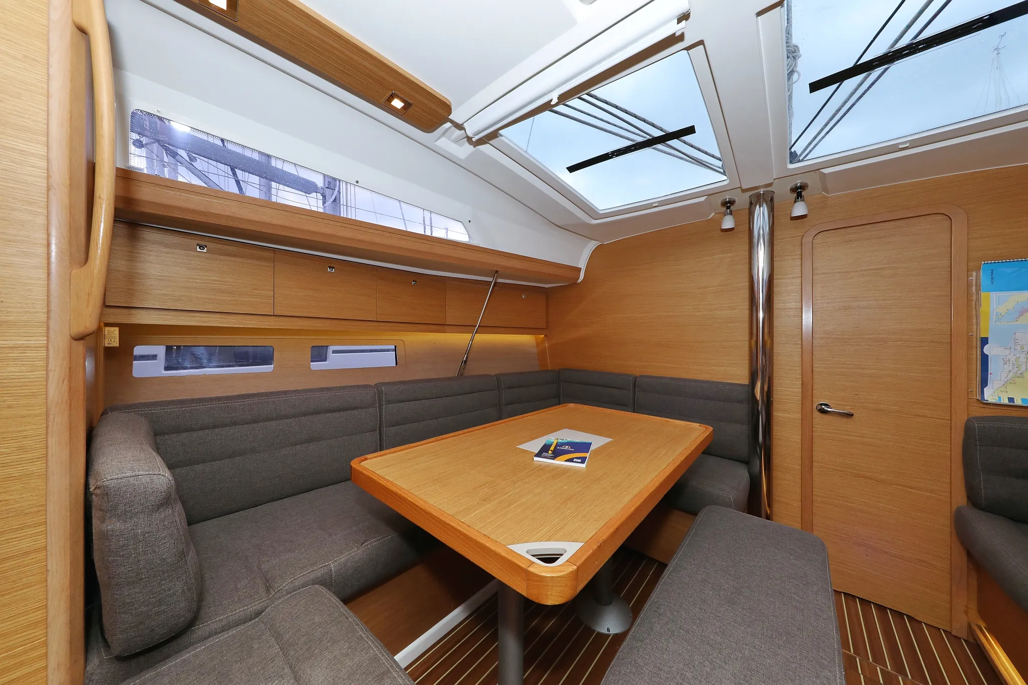 Image slide 7878