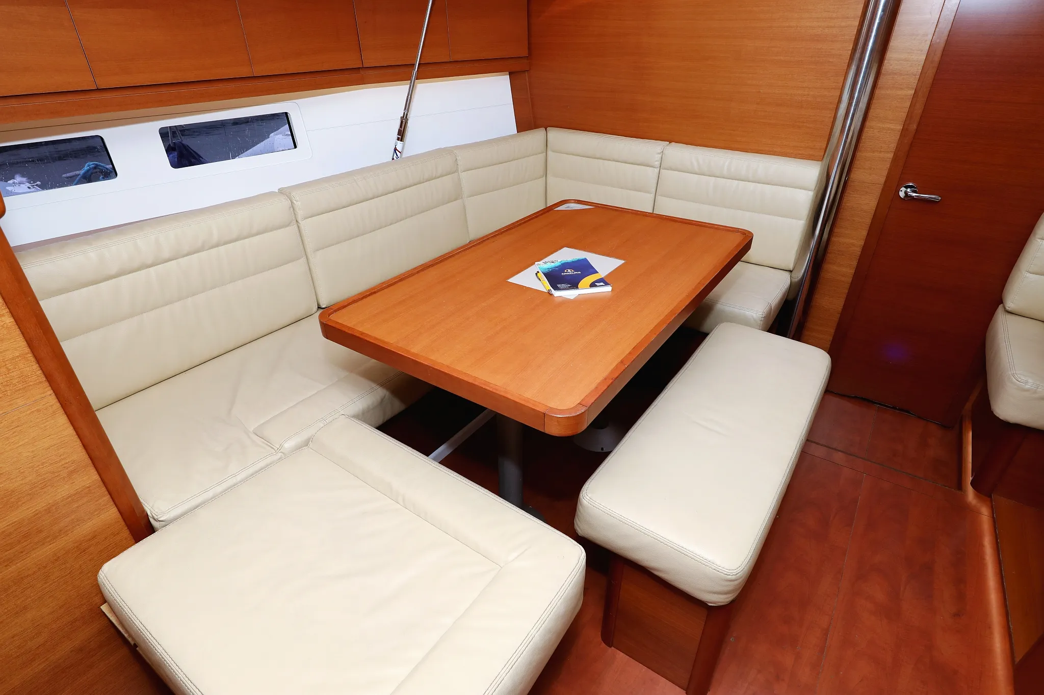 Image slide 8021
