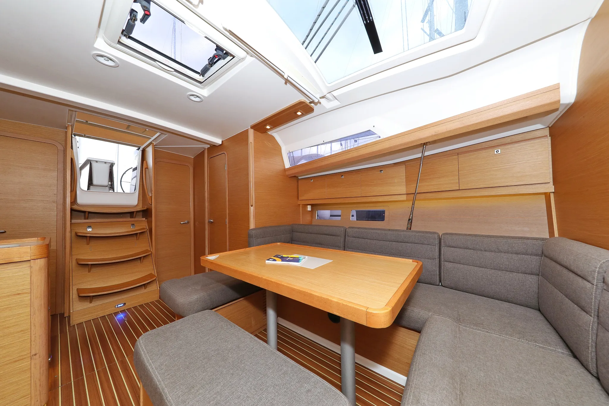 Image slide 8054